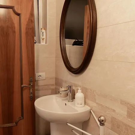 Nocleg ze śniadaniem Piazza Pie Di Corte 3*